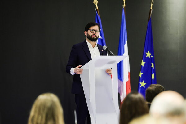 Boric justifica en París la necesidad de limitar su dependencia comercial de China - MarketData