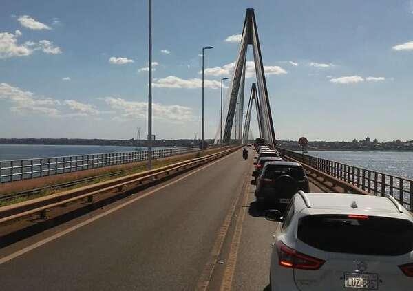 A PARTIR DE HOY PROHÍBEN CARGA ESTÁTICA SOBRE EL PUENTE INTERNACIONAL SAN ROQUE GONZÁLEZ