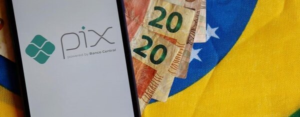 Grandes negocios de CDE usarían el PIX para evasión y blanqueo del contrabando