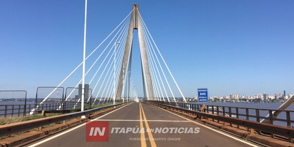 A PARTIR DE HOY, NINGÚN VEHÍCULO MÁS FORMARÁ FILA SOBRE EL PUENTE - Itapúa Noticias