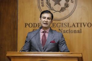 Diario HOY | Ovelar sobre Abc: “Cuando es colorado el afectado, somos tapa, cuando no, hay un blindaje especial”