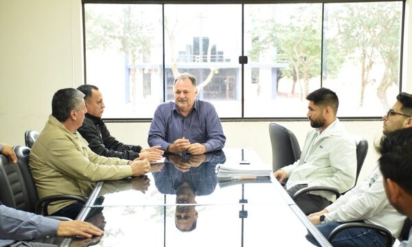 Realizan donación a clubes de la Liga Santarriteña