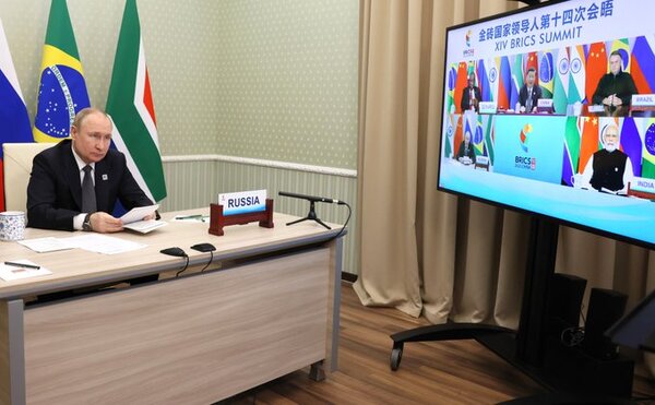 Temeroso de ser arrestado, Putin participará en la cumbre de los Brics por video