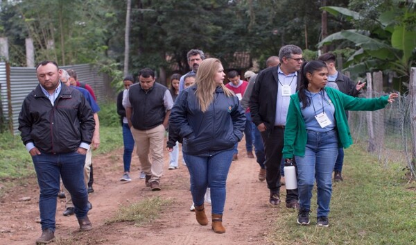 DOCENTES SE CAPACITAN PARA IMPLEMENTAR MODELO DE ESCUELA AUTOSOSTENIBLE - La Voz del Norte