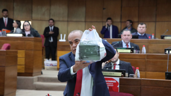 Oposición en el Senado expresa preocupación por "persecución política" a Miguel Prieto