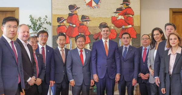 La Nación / Santiago Peña avanza en proyectos de tren de cercanía con la cooperación de Corea