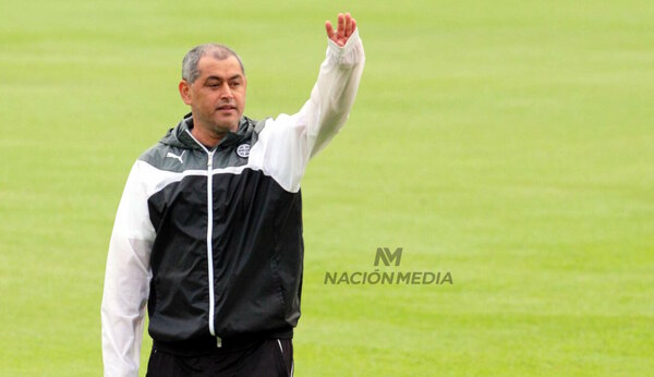 Versus / Francisco Arce tendrá su segundo ciclo en Olimpia