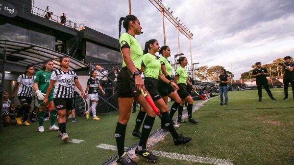 El fútbol femenino retorna este fin de semana
