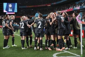 La transparencia arbitral del Mundial: el penal de Nueva Zelanda anunciado por megafonía - Fútbol Internacional - ABC Color