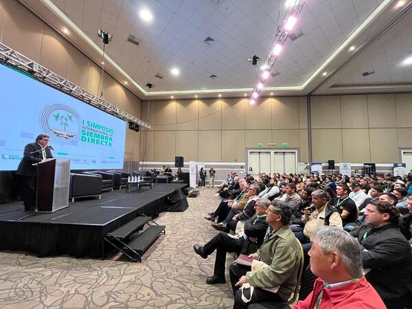 Primer Simposio Internacional de Siembra Directa aborda desafíos y soluciones para una agricultura sostenible en Paraguay