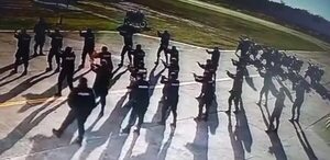 Video: así fue el disparo accidental que recibió un policía durante una práctica - Policiales - ABC Color