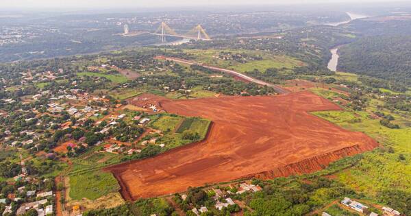 La Nación / Presidente Franco analiza si permiten edificios cerca del nuevo puente con Brasil