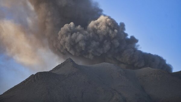La nueva explosión del volcán Ubinas que pone en alerta a Perú
