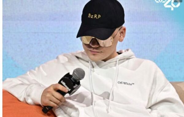 Bizarrap vende su gorra y los memes critican el elevado precio