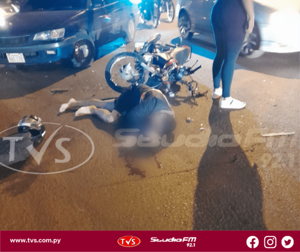 CAMIONETA EMBISTE A MOTOCICLISTA EN EL B° SANTA MARÍA Y SE DA A LA FUGA
