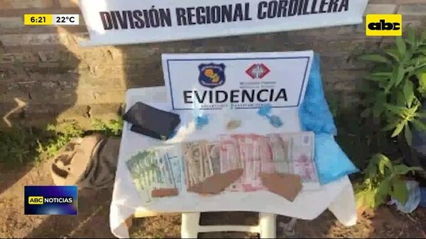 Video: Dos supuestos microtraficantes detenidos - ABC Noticias - ABC Color