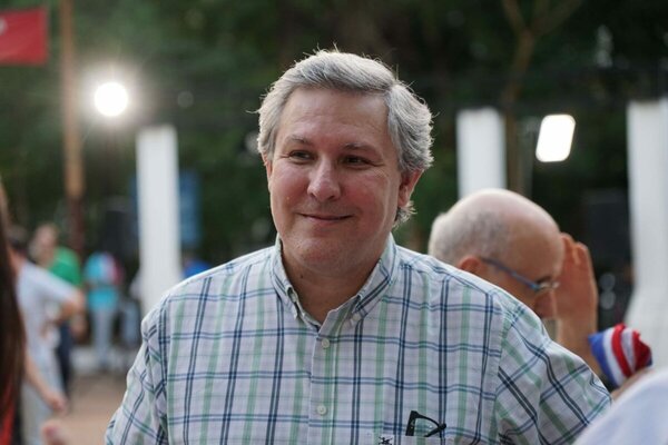 Este "es un nuevo gobierno de Horacio Cartes" dice Filizzola - Portal Digital Cáritas Universidad Católica