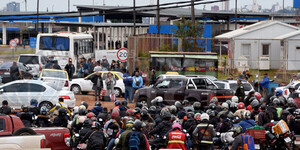 HASTA 12 HORAS DE TORMENTO PARA QUIENES TRANSITAN POR LA FRONTERA