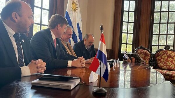 Paraguay y Uruguay acuerdan fortalecer controles de sus puertos