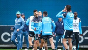 El entrenador del Gremio deja en el aire la continuidad de Luis Súarez