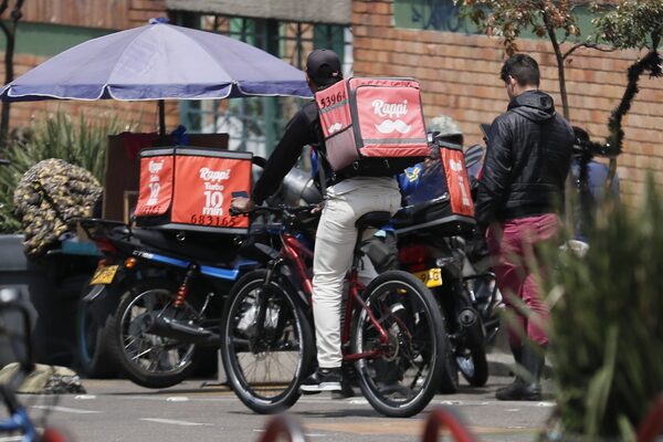 Latinoamérica ofrece a los inmigrantes más trabajo que a los nativos pero más informal - MarketData