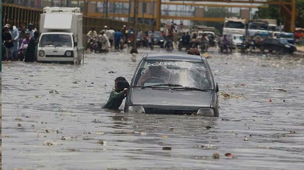 Ya son 112 los muertos por las lluvias en Pakistán