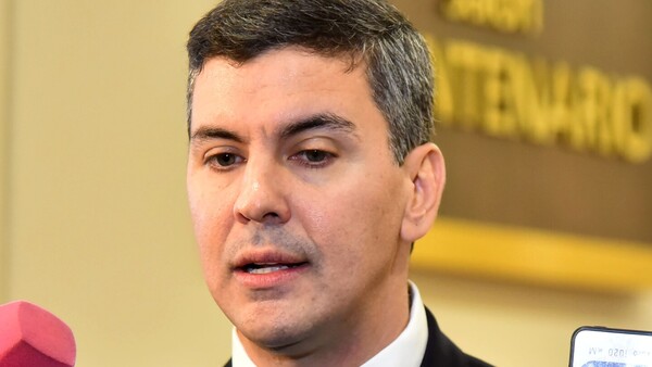 Santiago Peña ve con preocupación polémicas expresiones de su futuro ministro de Salud