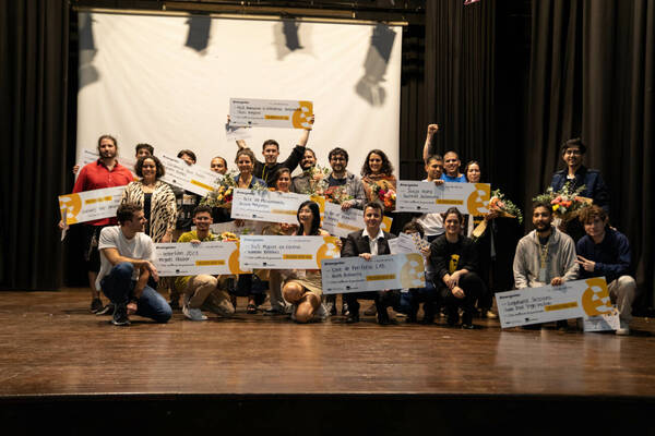 ¡Se ganaron platal para sus proyectos artísticos!