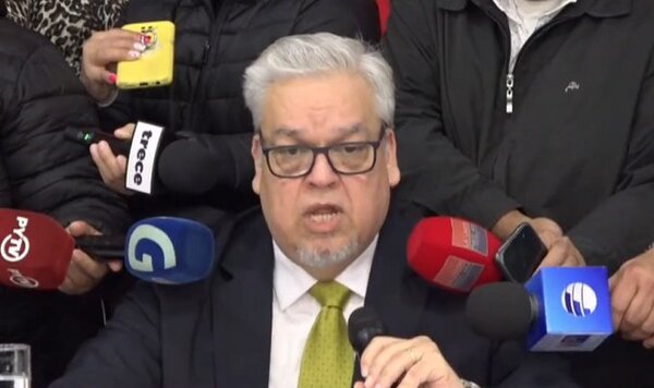 Felipe González no será ministro de Salud - ADN Digital