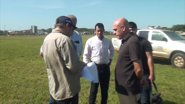 Gobernador de Itapúa visita el lugar de la Expo Itapúa 2023 y destaca alta ocupación de stands