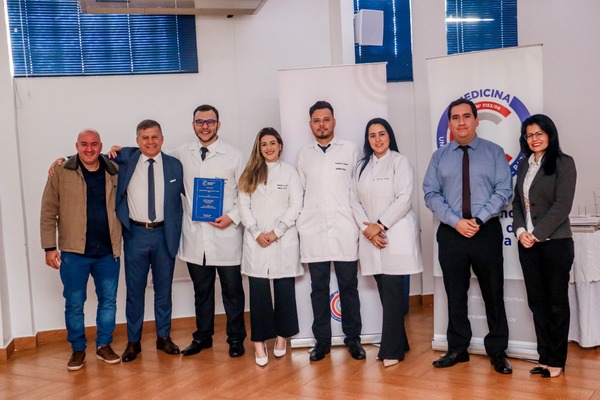 Estudiantes de Medicina de la UCP defienden con éxito TFG - La Clave