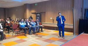 La Nación / Auditorio lleno indica que interés de inversionistas en maquila sigue, según economista
