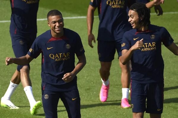 Mbappé, fuera de la lista del PSG para su gira por Japón - Fútbol Internacional - ABC Color