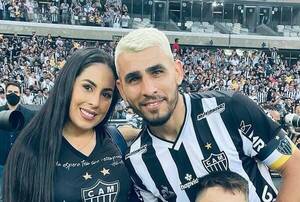 Esposa de Junior Alonso ayudó a armar merienda en honor al Divino Niño