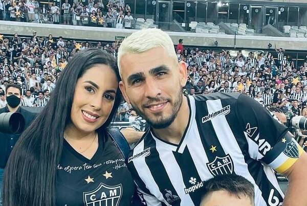 Esposa de Junior Alonso ayudó a armar merienda en honor al Divino Niño