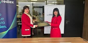 APCC firma convenio con Rediex para atracci贸n de inversiones - Revista PLUS