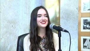 Ana Blosset presenta nueva canción One Way Ticket