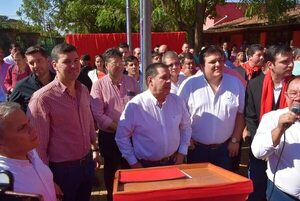 Cartes alienta a “Beto” a “corregir” a legisladoras - Política - ABC Color