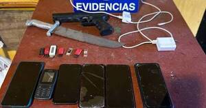 La Nación / Psicóloga: “Niño/a no debe tener un celular a su cargo”