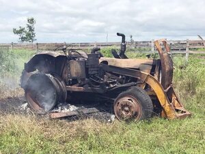 Denuncian la quema de un tractor en una estancia de Paso Barreto  - Policiales - ABC Color