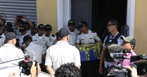 La Nación / Fiscalía guatemalteca allanó partido que pugnará el balotaje
