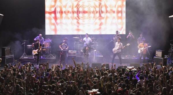 [VIDEO] ¡Kchiporros arrasa en su primera noche de concierto en México!