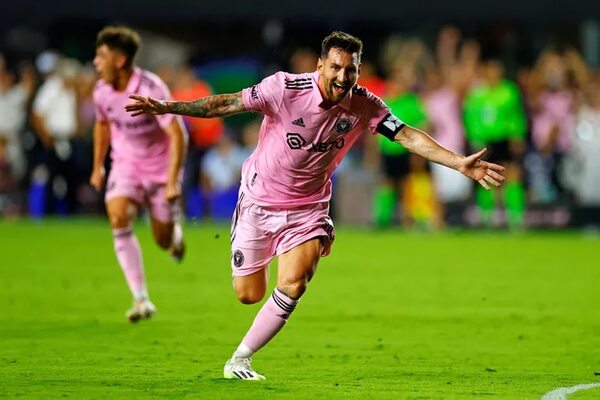 Vídeo: El golazo de Lionel Messi en el estreno con Inter Miami - Fútbol Internacional - ABC Color
