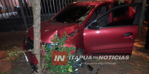 CONDUCTOR EN ESTADO ETÍLICO PERDIÓ EL CONTROL E IMPACTÓ CONTRA UN ÁRBOL - Itapúa Noticias