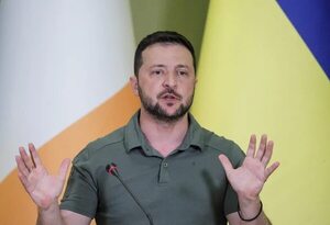 Zelenski aborda con Stoltenberg el desbloqueo del “corredor de cereales” - Mundo - ABC Color