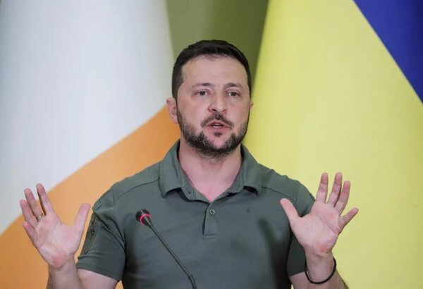 Zelenski aborda con Stoltenberg el desbloqueo del “corredor de cereales” - Mundo - ABC Color