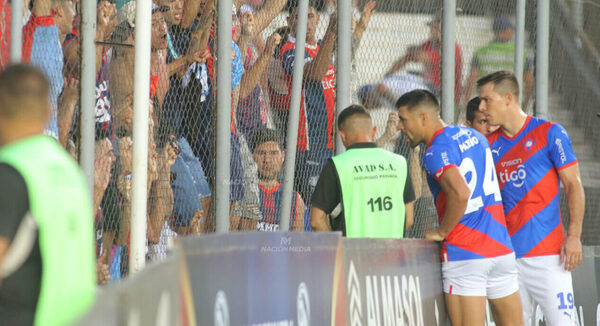 Versus / La dedicatoria "especial" de Juan Patiño a Cerro Porteño
