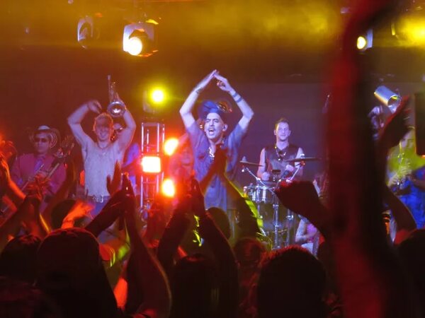 Cumbia, sabor e integración cultural con Diana Burco y La Delio Valdez - Música - ABC Color