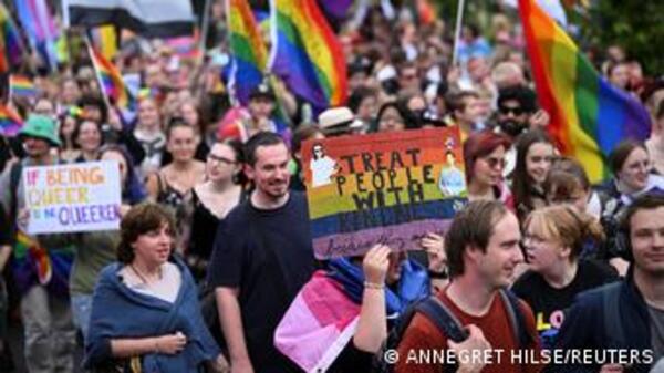 Masiva celebración de derechos LGTB+ en Berlín