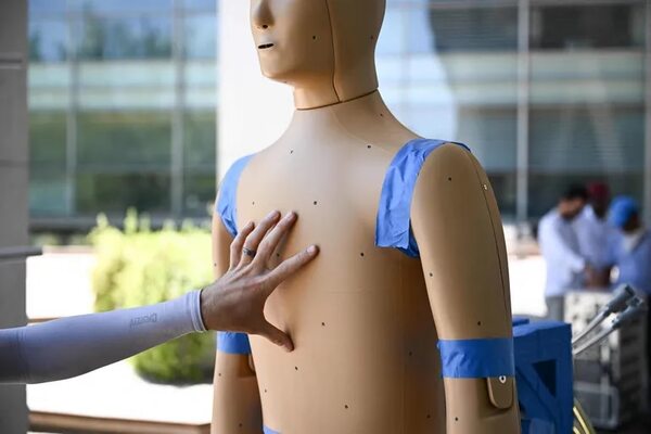 ANDI, el robot que suda y muestra el impacto de los golpes de calor en humanos - Tecnología - ABC Color